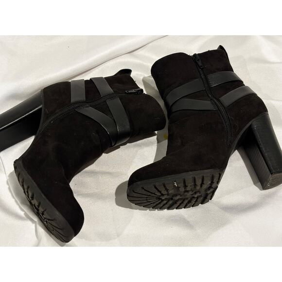 Woman’s APT 9 Black Suede Zip Boots Sz 9 chunky biker studded buckle straps - Picture 9 of 13